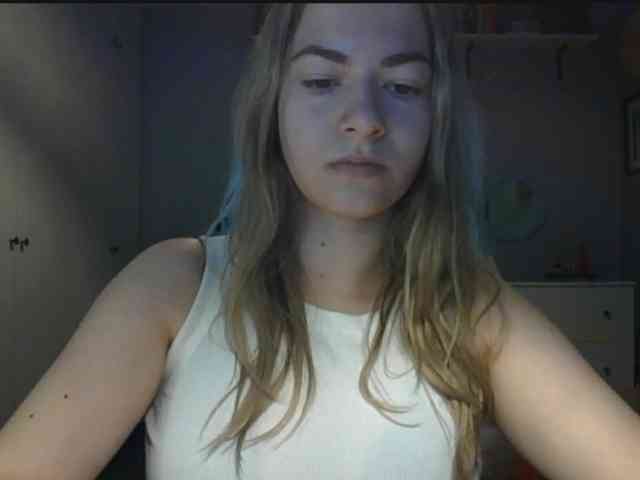 RosieJune webcam