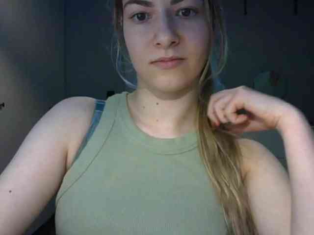 RosieJune webcam
