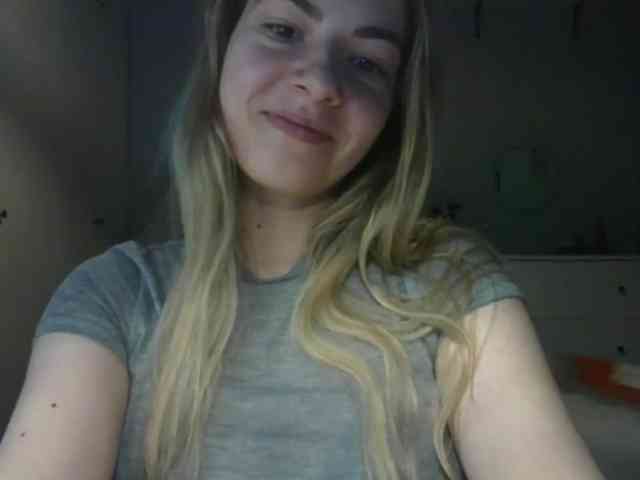 RosieJune webcam