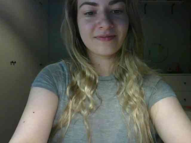 RosieJune webcam