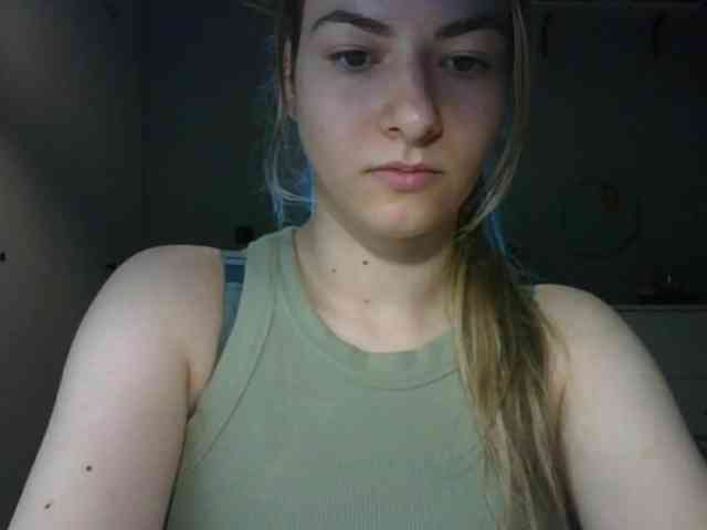 RosieJune webcam