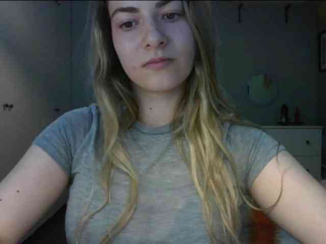 RosieJune webcam