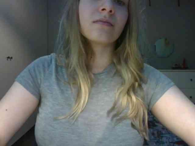 RosieJune webcam