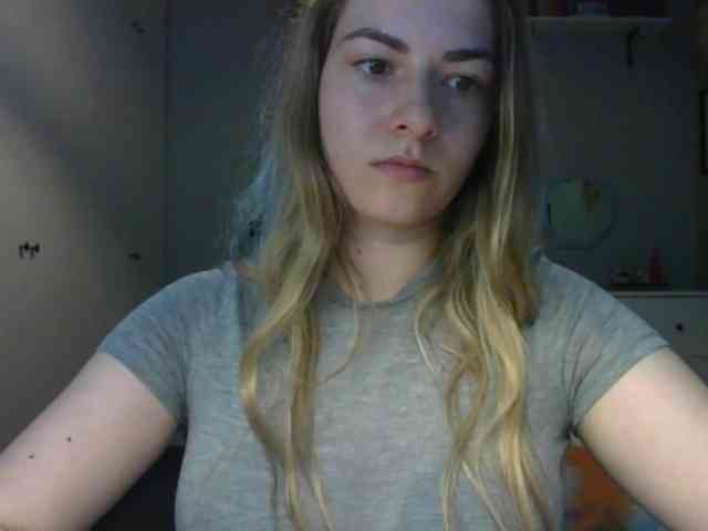 RosieJune webcam
