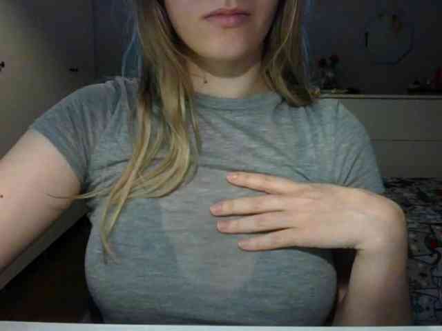 RosieJune webcam