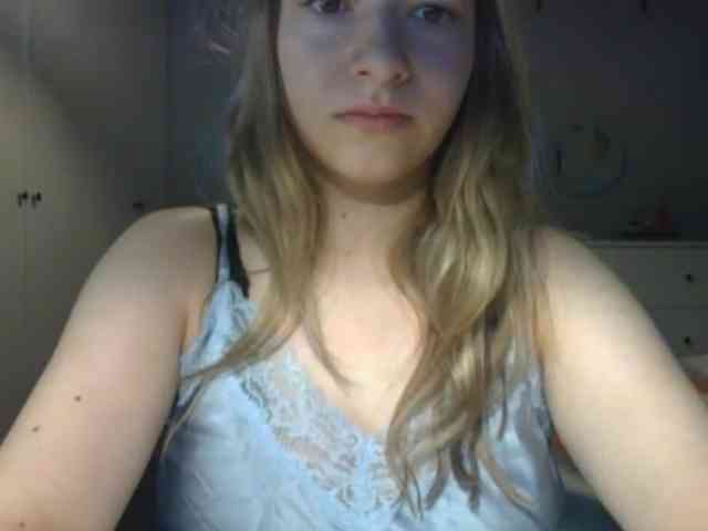 RosieJune webcam