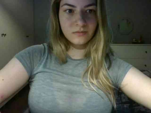 RosieJune webcam