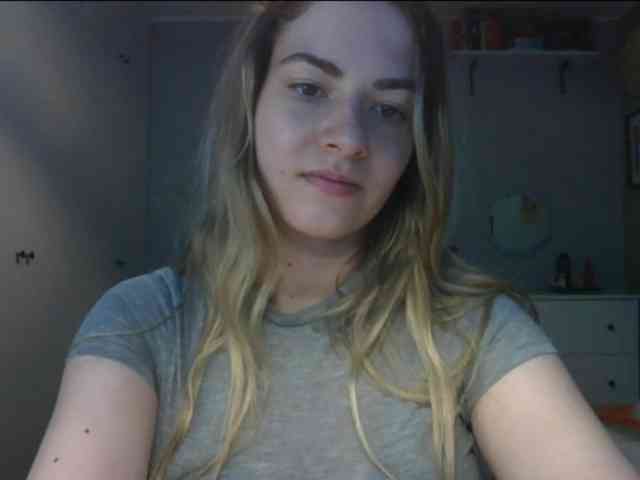 RosieJune webcam