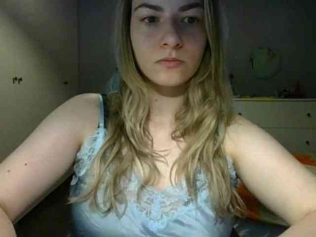RosieJune webcam