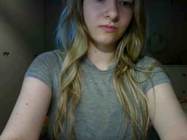 RosieJune webcam