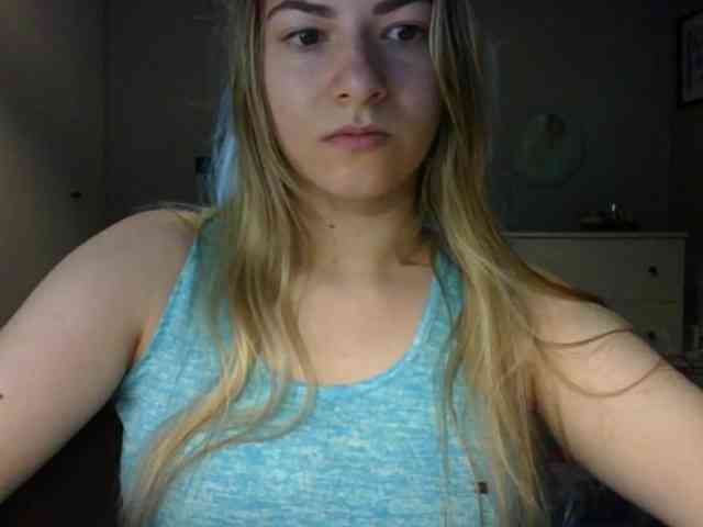 RosieJune webcam