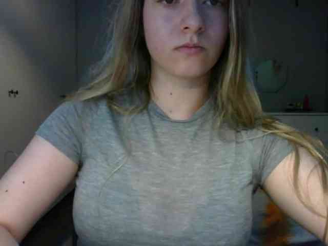 RosieJune webcam