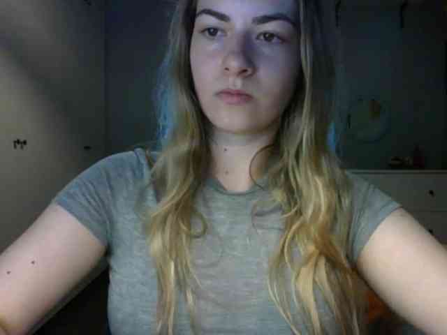 RosieJune webcam