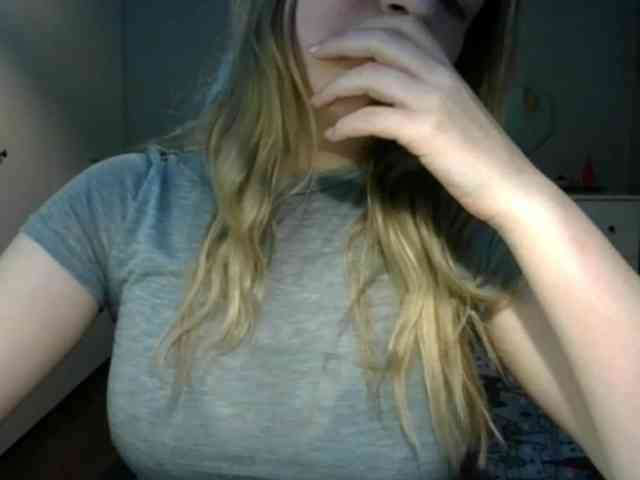 RosieJune Live Webcam on BongaCams