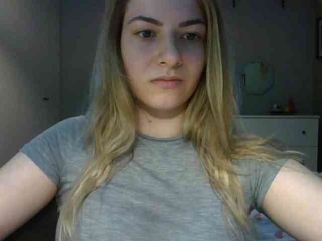 RosieJune webcam