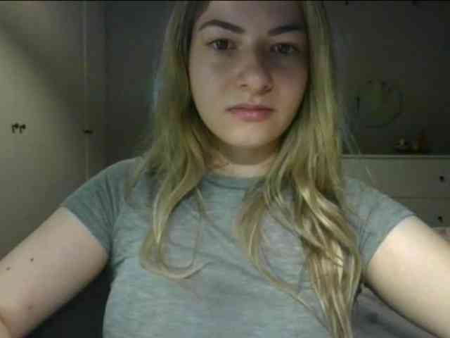RosieJune webcam
