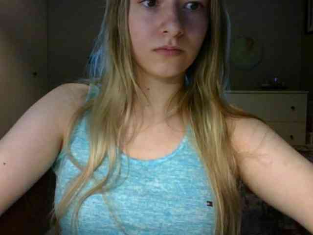 RosieJune webcam
