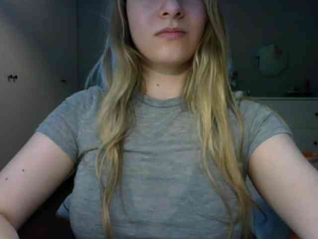 RosieJune webcam
