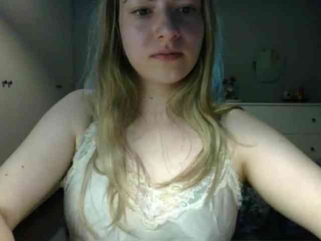 RosieJune webcam
