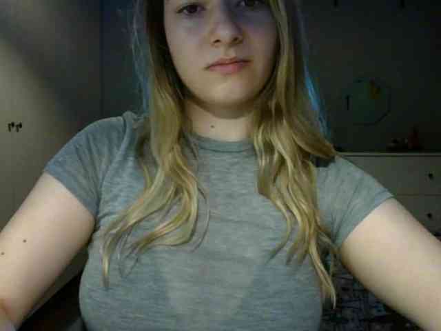 RosieJune webcam