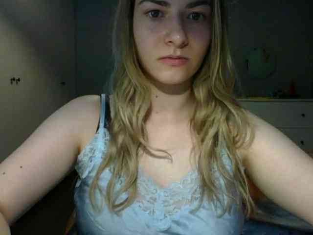 RosieJune webcam