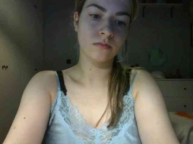 RosieJune webcam