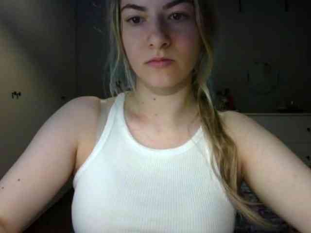 RosieJune webcam