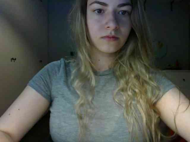RosieJune webcam