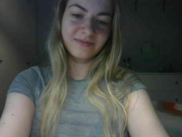 RosieJune webcam