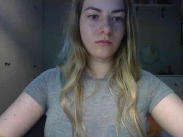 RosieJune webcam