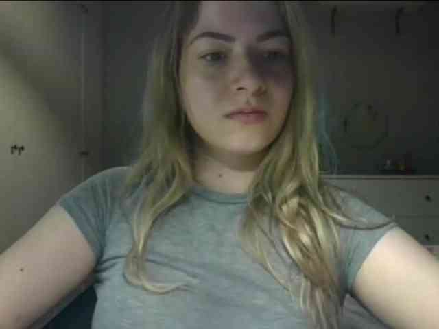RosieJune webcam