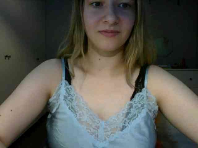 RosieJune webcam