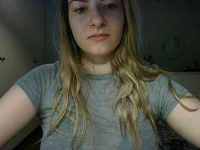 RosieJune webcam