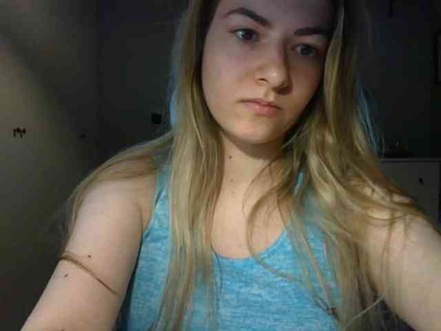 RosieJune webcam