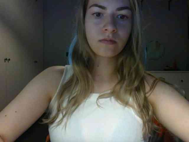 RosieJune webcam