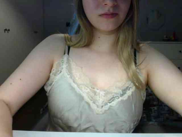 RosieJune webcam