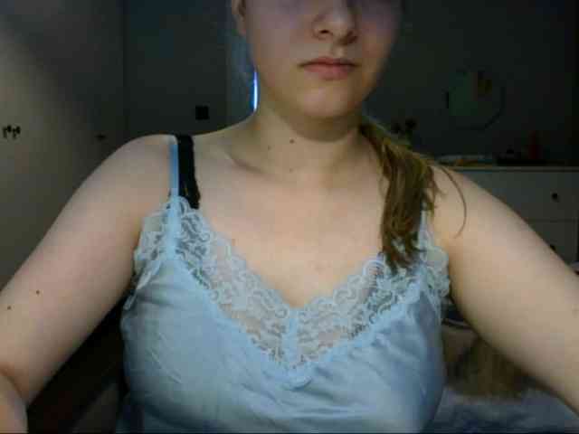 RosieJune webcam