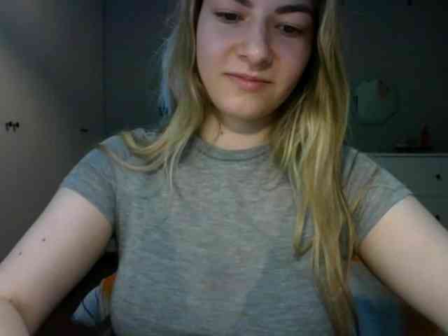RosieJune webcam