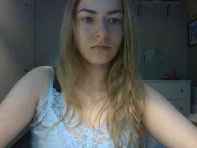 RosieJune webcam
