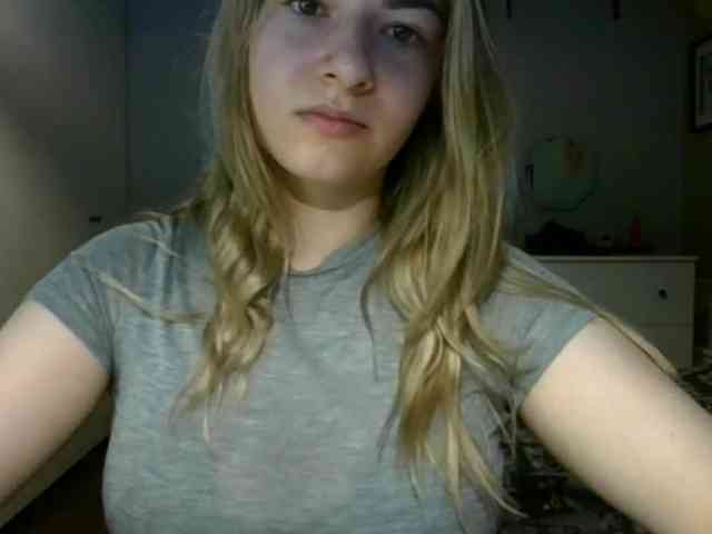 RosieJune webcam