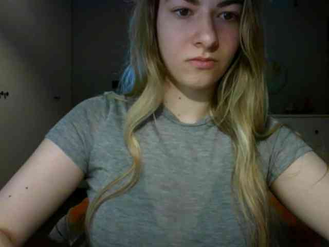 RosieJune webcam