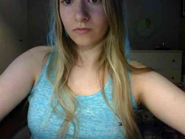 RosieJune webcam
