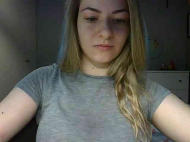 RosieJune webcam