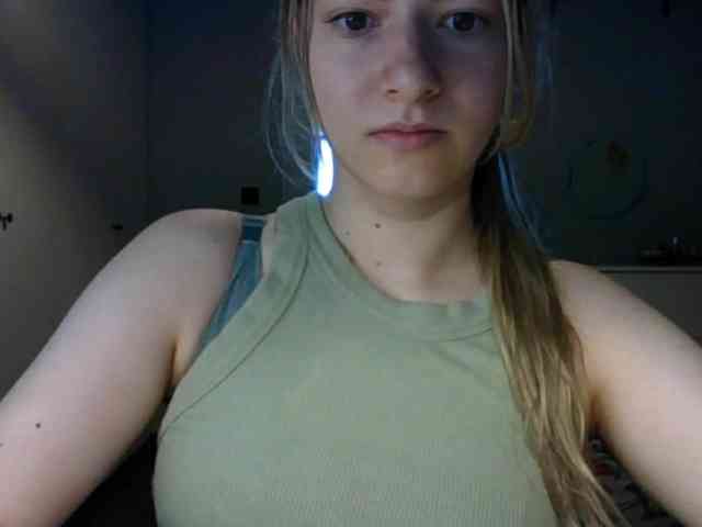RosieJune webcam