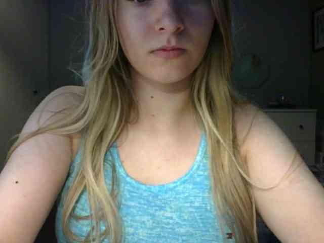 RosieJune webcam