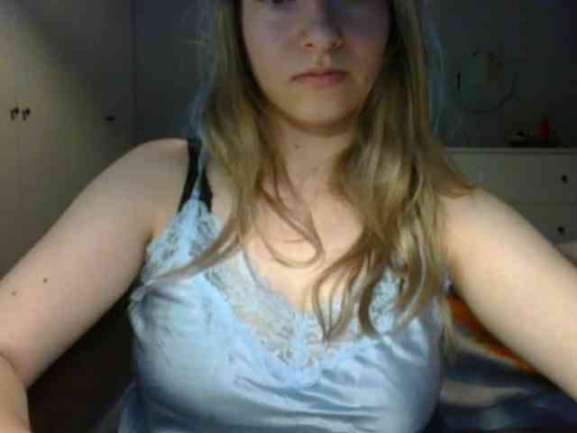RosieJune webcam