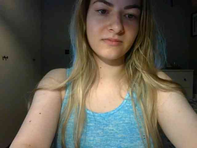 RosieJune webcam