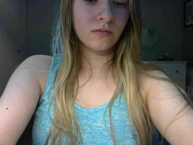 RosieJune webcam