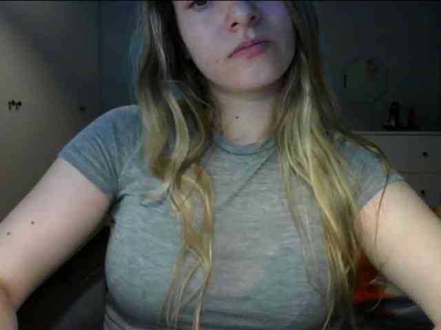 RosieJune webcam