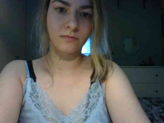 RosieJune webcam